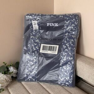 Victoria's Secret PINK Navy Floral Tote
